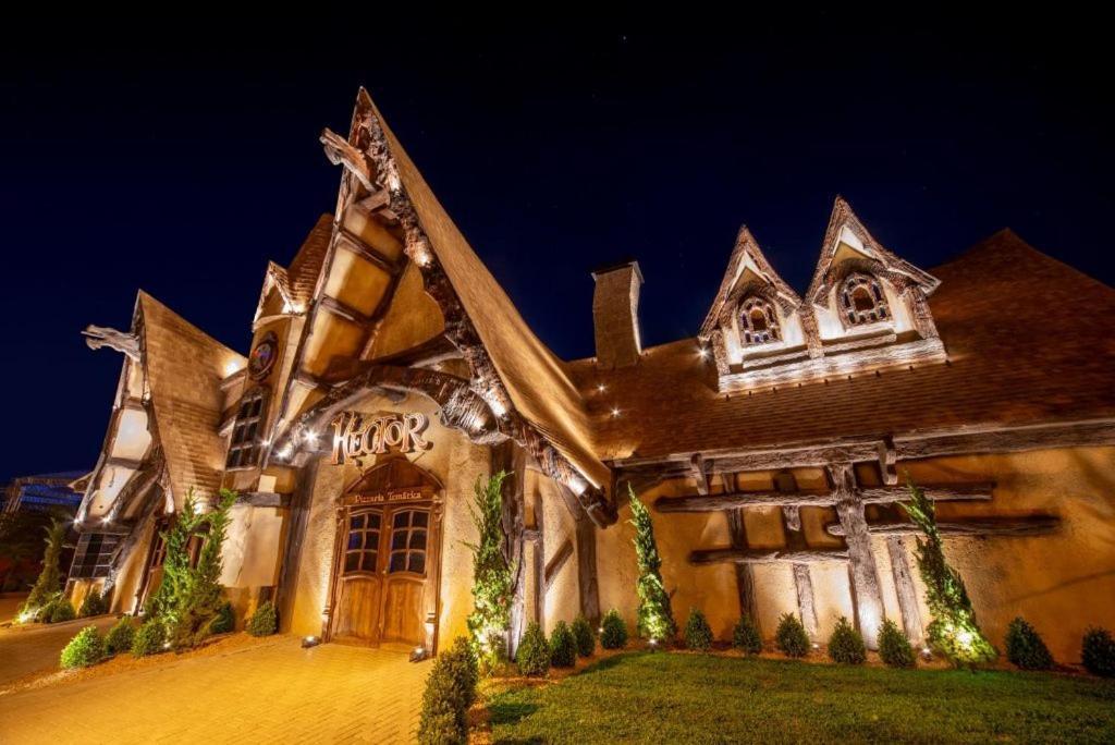 Apartamento Luxuoso No Cond Vista Do Quilombo A 50 Metros Do Hard Rock Cafe Gramado Kültér fotó